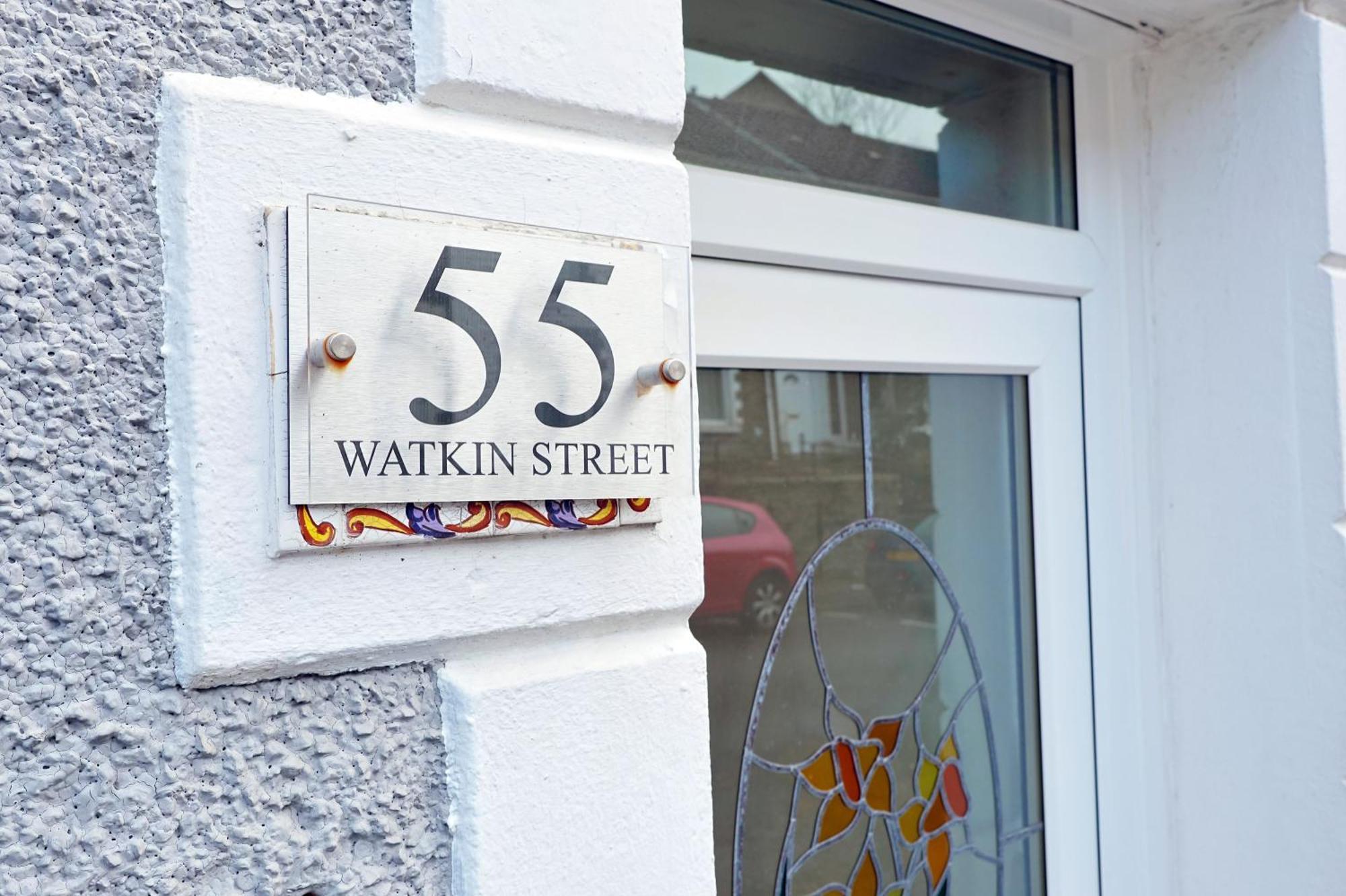 Viewing Deck, On-Street Parking, Tv In Every Room Swansea Bagian luar foto
