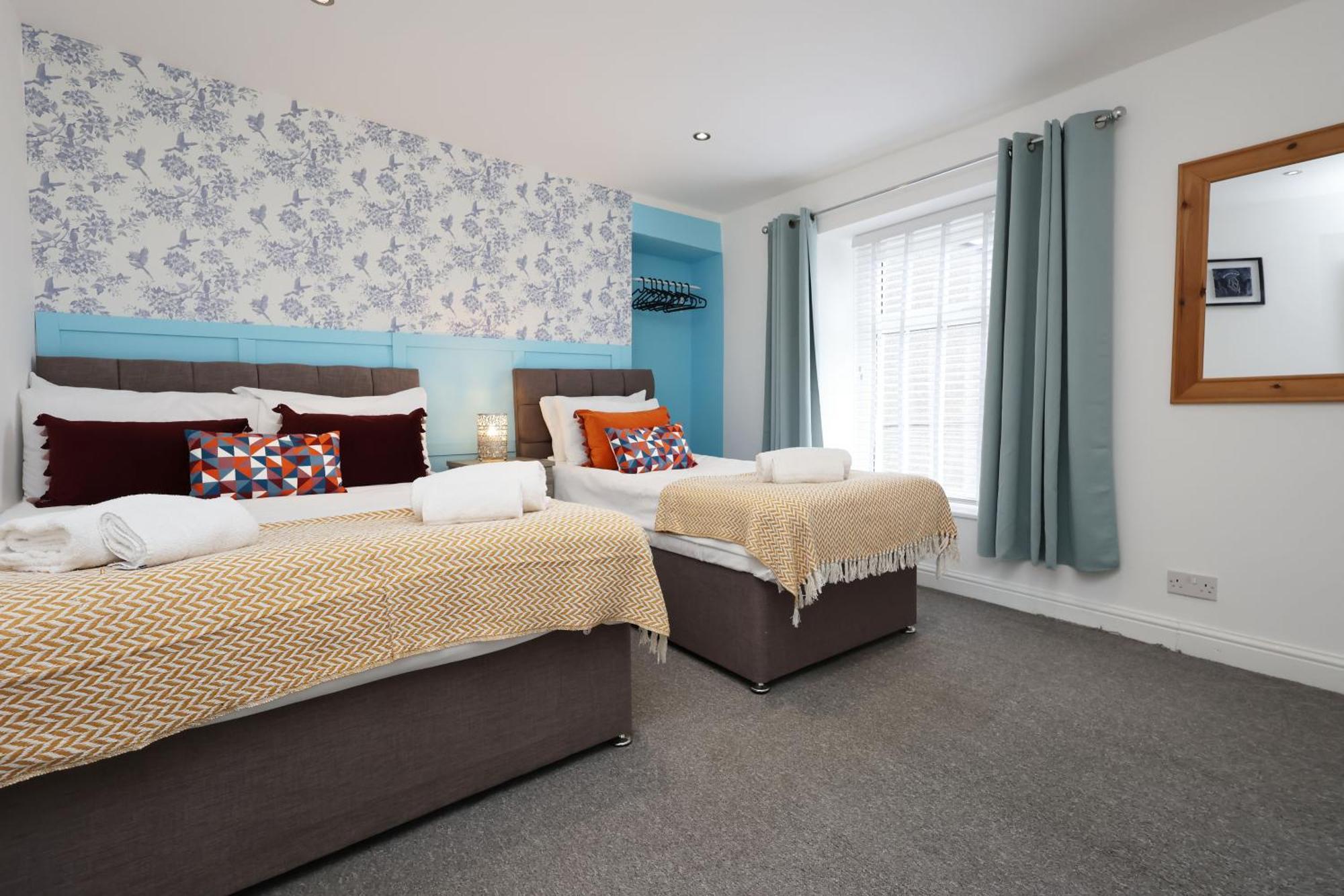 Viewing Deck, On-Street Parking, Tv In Every Room Swansea Bagian luar foto